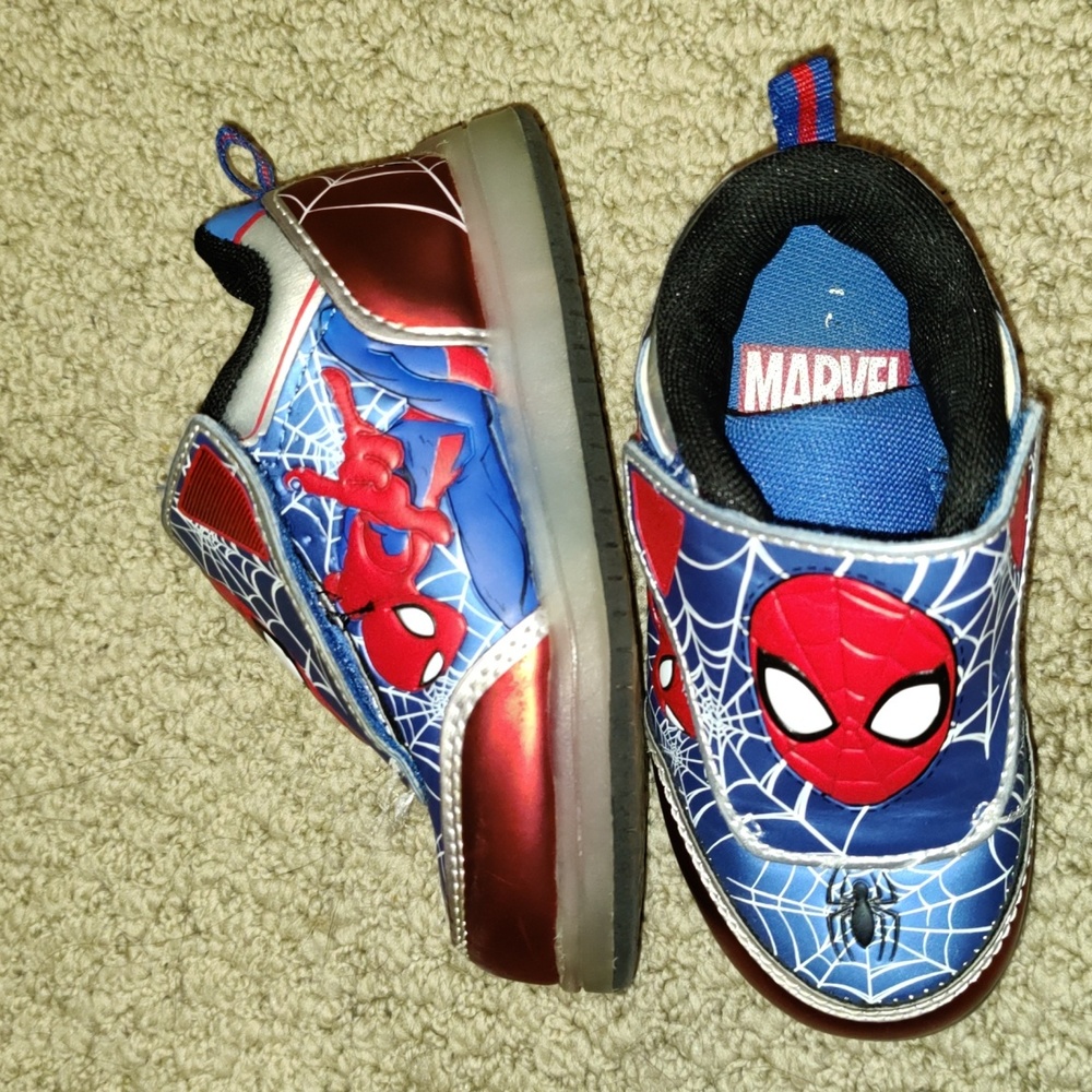 Boys Marvel Spiderman Lightup Shoes